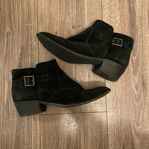Steve Madden black booties